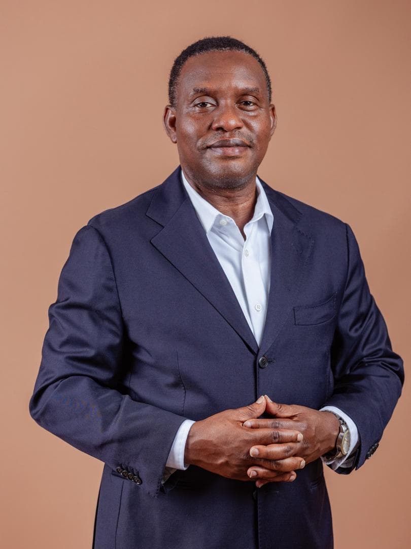 Edem Adzogenu press photograph 11